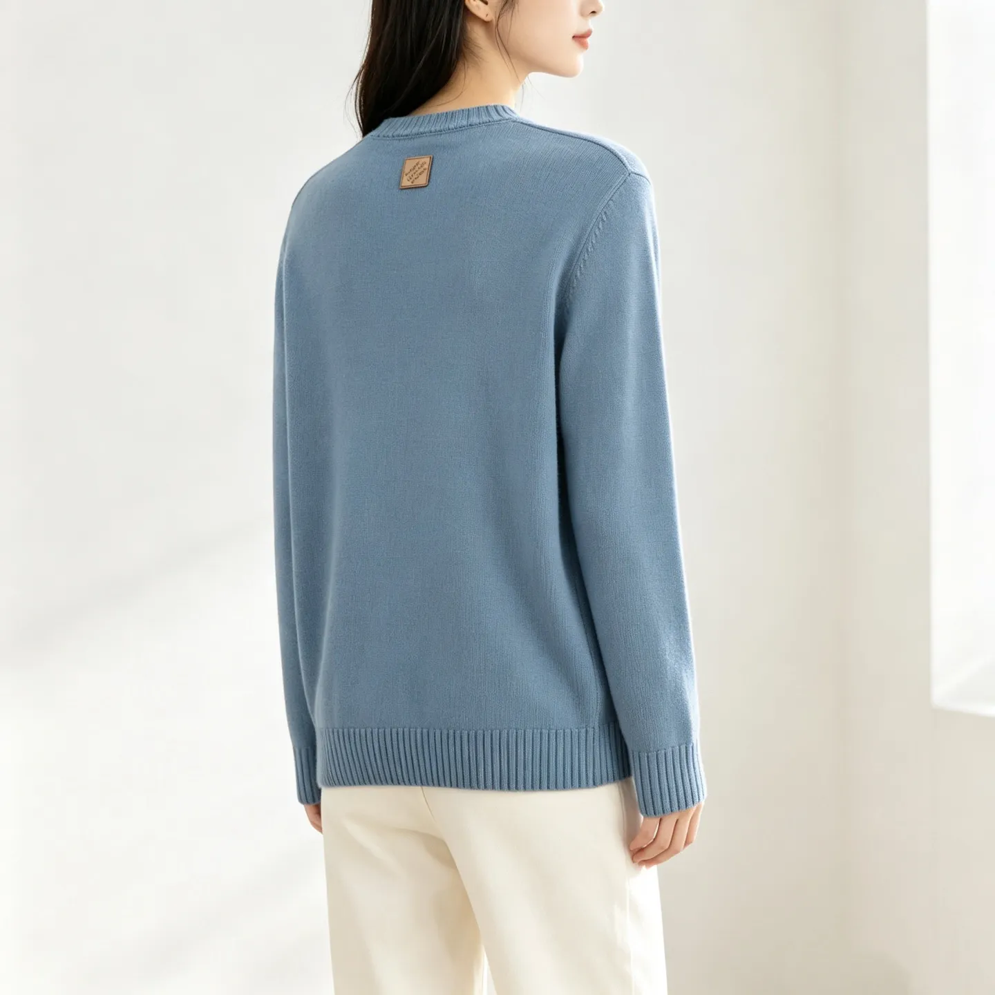 Louis Vuitton/Louis Vuitton solid color back collar leather label knitted sweater